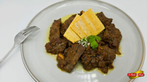 Hígado de cerdo encebollado